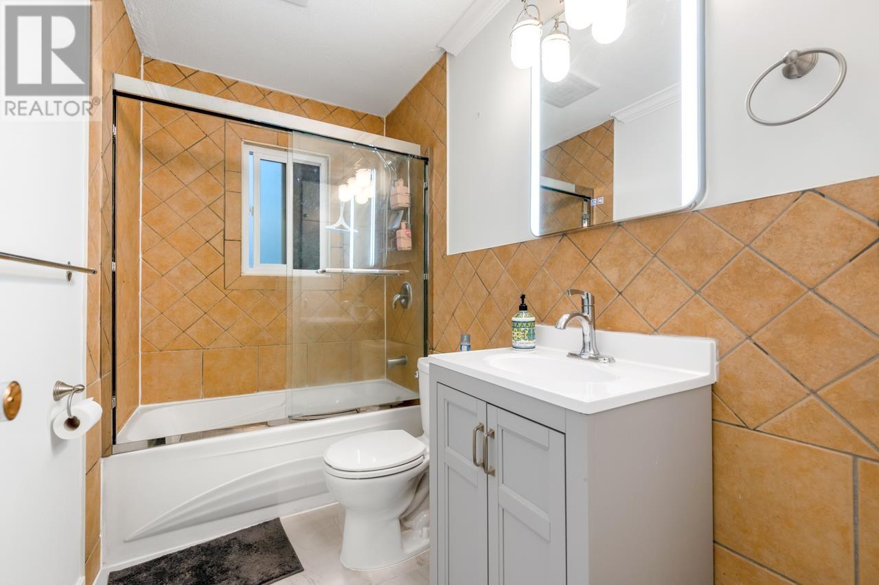 Listing Picture 17 of 23 : 9273 RYAN CRESCENT, Richmond / 烈治文 - 魯藝地產 Yvonne Lu Group - MLS Medallion Club Member