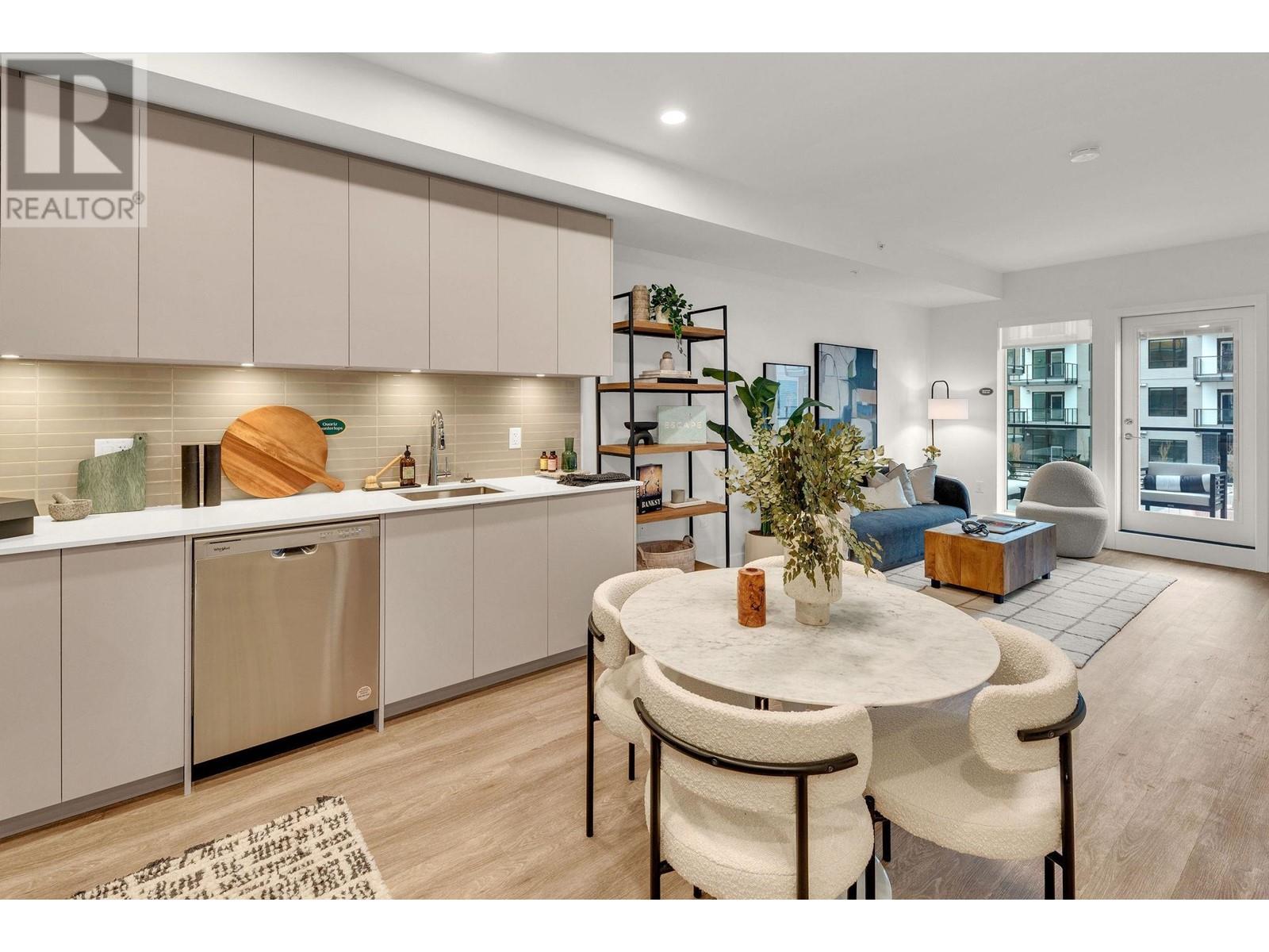 A320 2515 HACKETT CRESCENT, Other Islands, British Columbia
