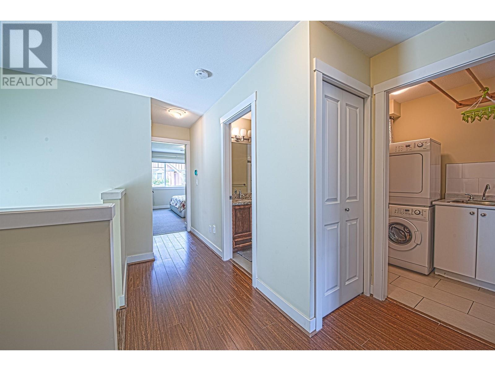 Listing Picture 5 of 21 : 37 9699 SILLS AVENUE, Richmond / 烈治文 - 魯藝地產 Yvonne Lu Group - MLS Medallion Club Member