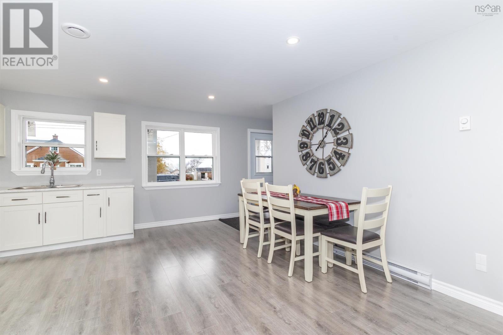 6 Essex Street, Glace Bay, Nova Scotia  B1A 5H4 - Photo 10 - 202426796