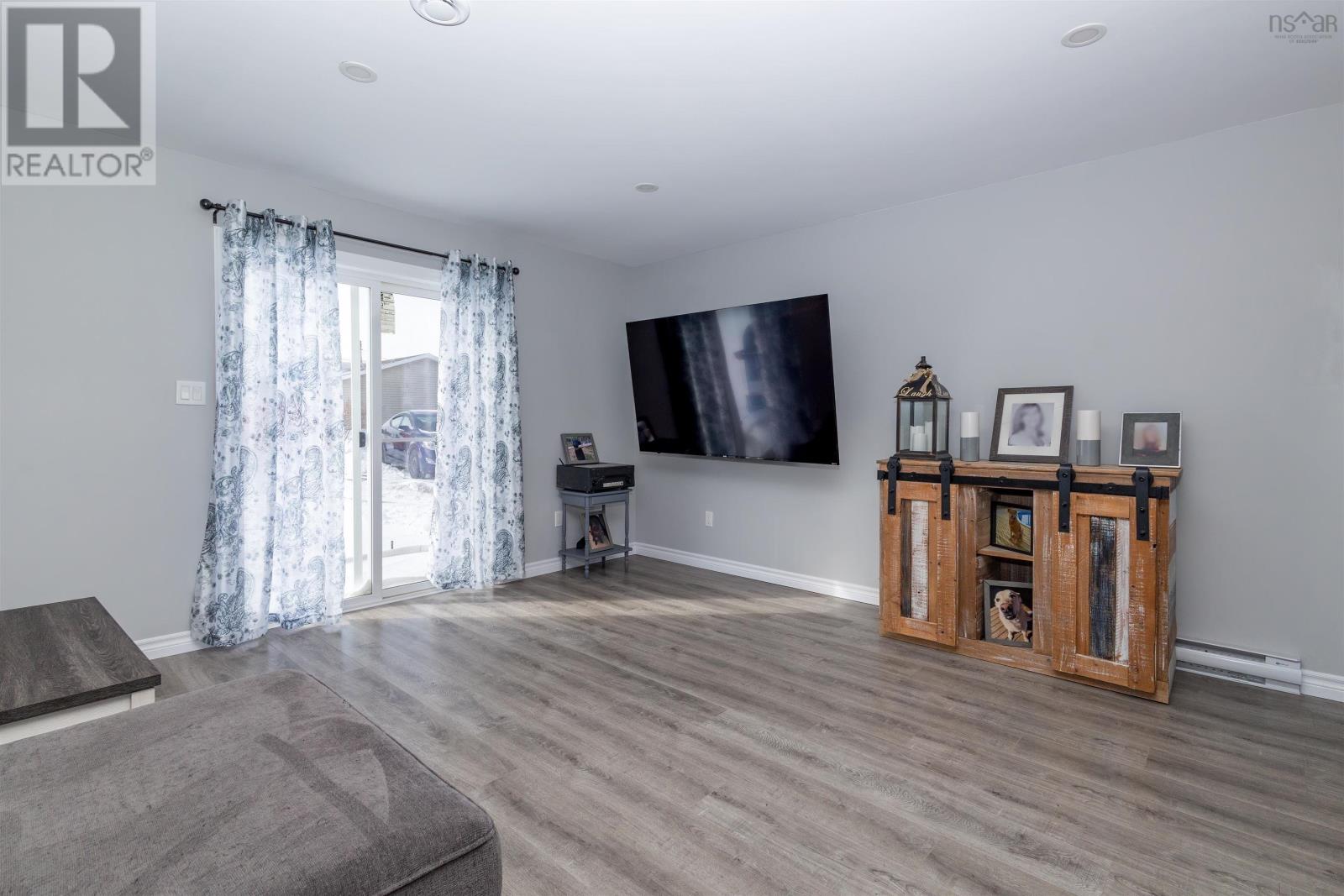 6 Essex Street, Glace Bay, Nova Scotia  B1A 5H4 - Photo 12 - 202426796