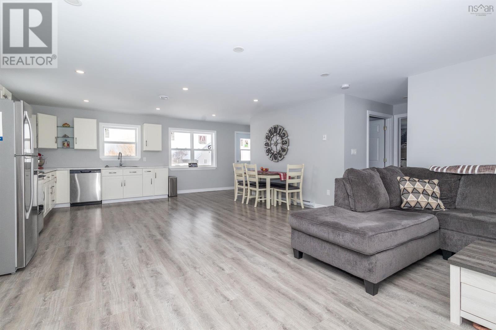 6 Essex Street, Glace Bay, Nova Scotia  B1A 5H4 - Photo 13 - 202426796