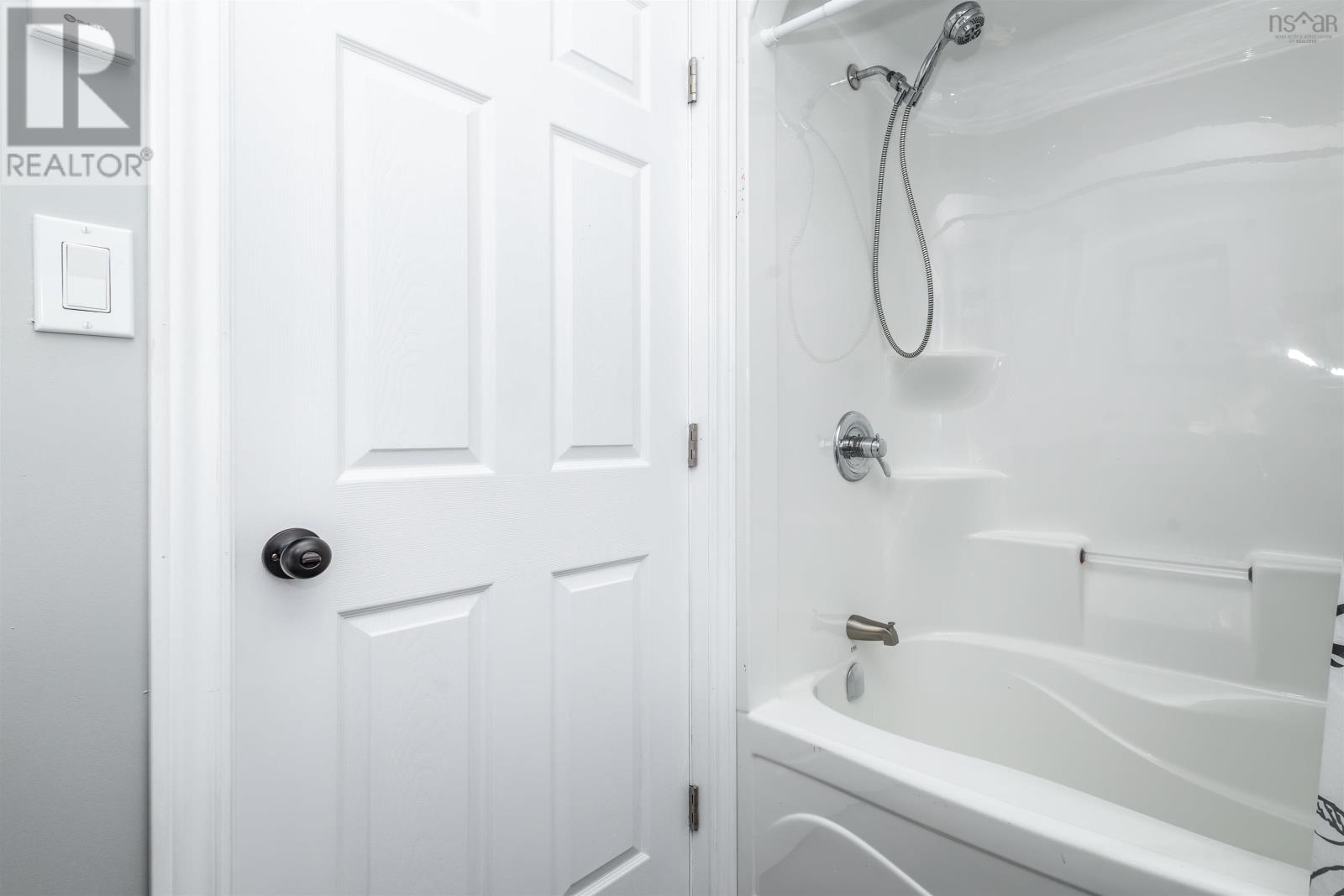 6 Essex Street, Glace Bay, Nova Scotia  B1A 5H4 - Photo 19 - 202426796