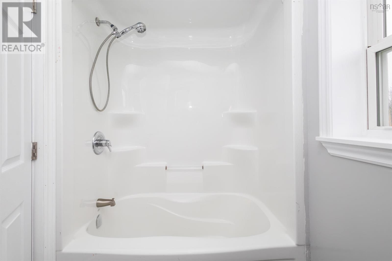 6 Essex Street, Glace Bay, Nova Scotia  B1A 5H4 - Photo 20 - 202426796