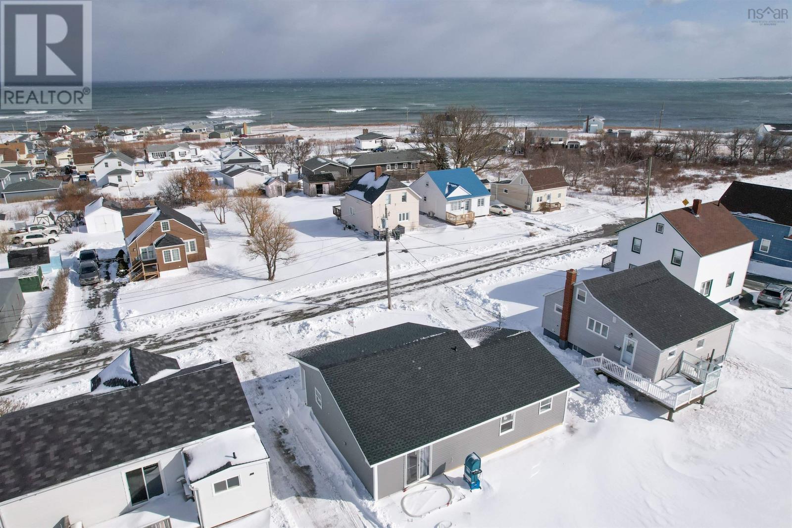 6 Essex Street, Glace Bay, Nova Scotia  B1A 5H4 - Photo 4 - 202426796