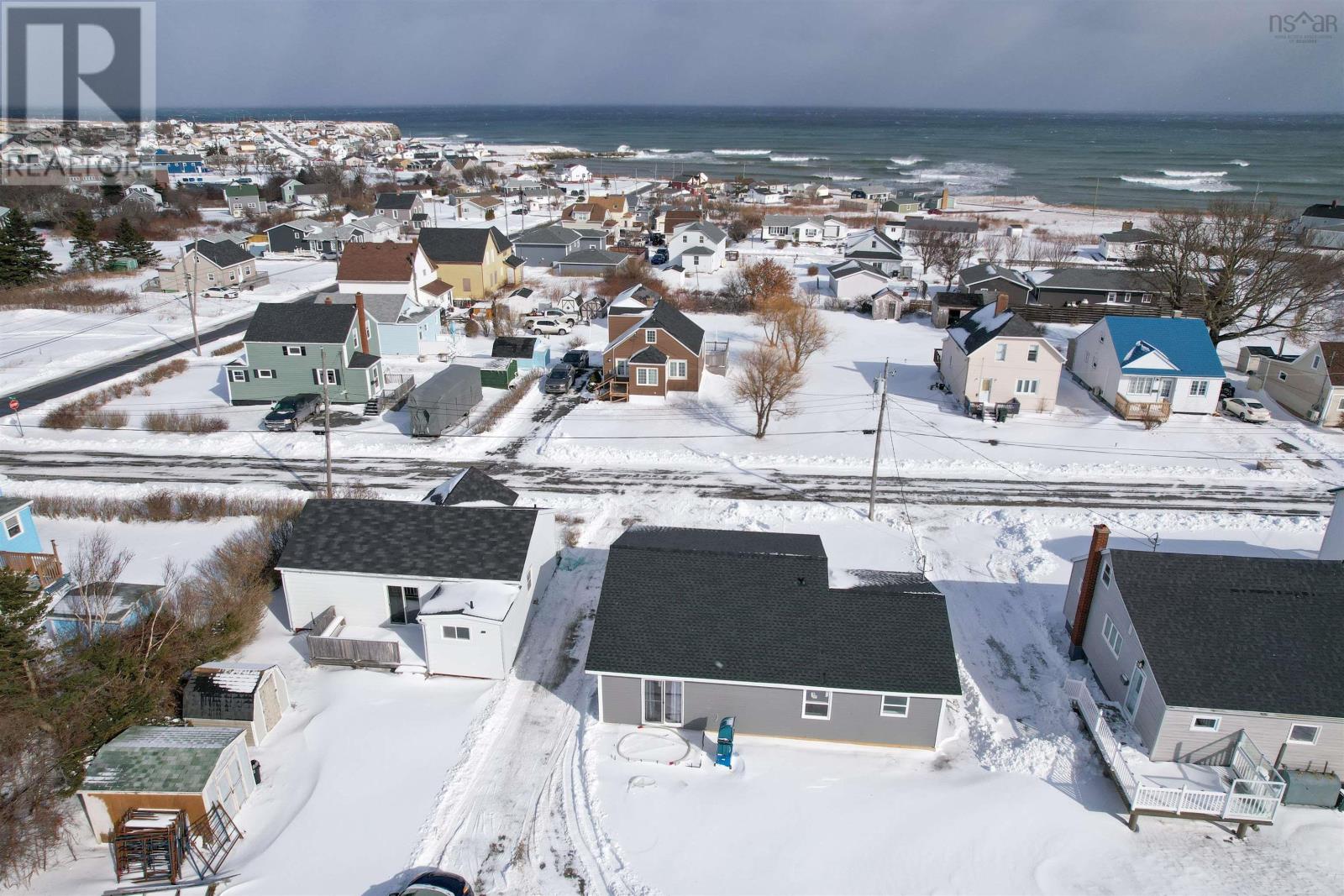 6 Essex Street, Glace Bay, Nova Scotia  B1A 5H4 - Photo 5 - 202426796