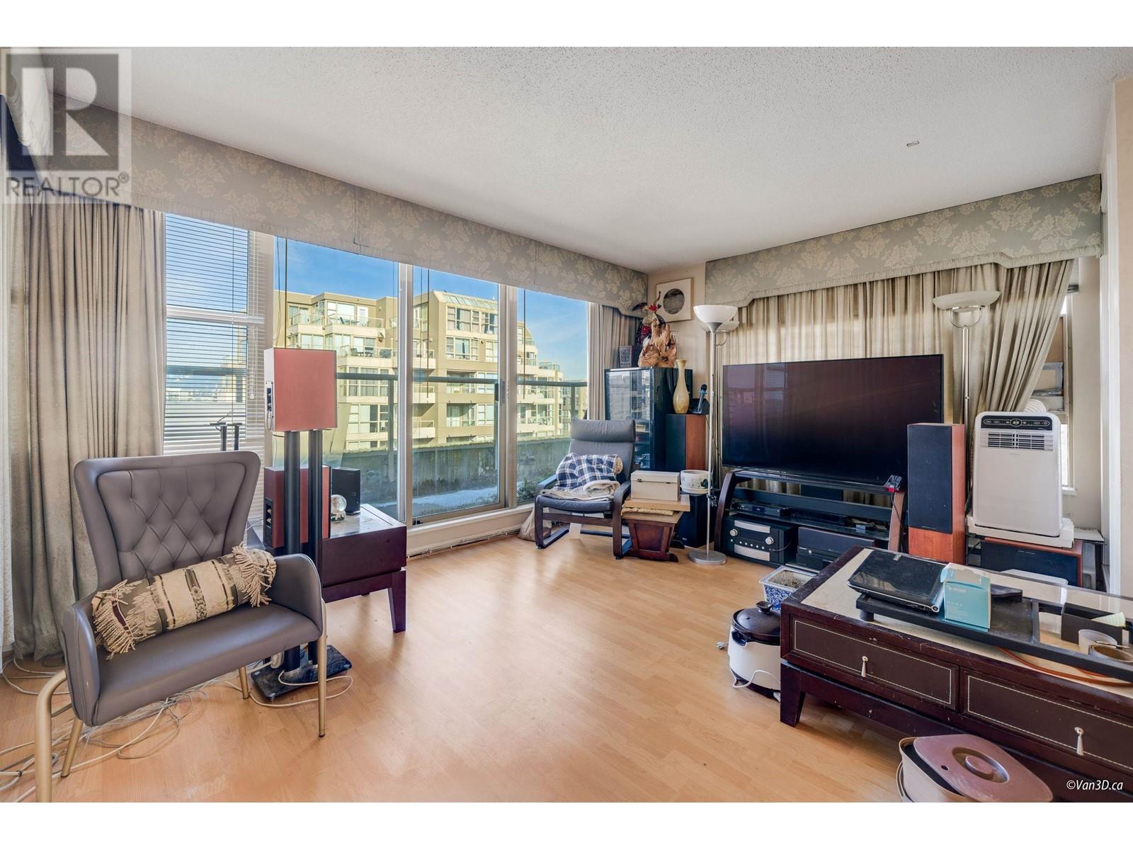 Listing Picture 3 of 26 : 1603 8238 SABA ROAD, Richmond / 烈治文 - 魯藝地產 Yvonne Lu Group - MLS Medallion Club Member