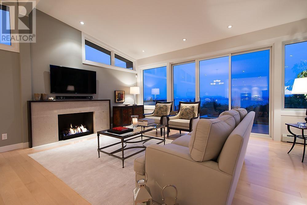 4146 Burkehill Road, West Vancouver, British Columbia  V7V 3M5 - Photo 3 - R2967202