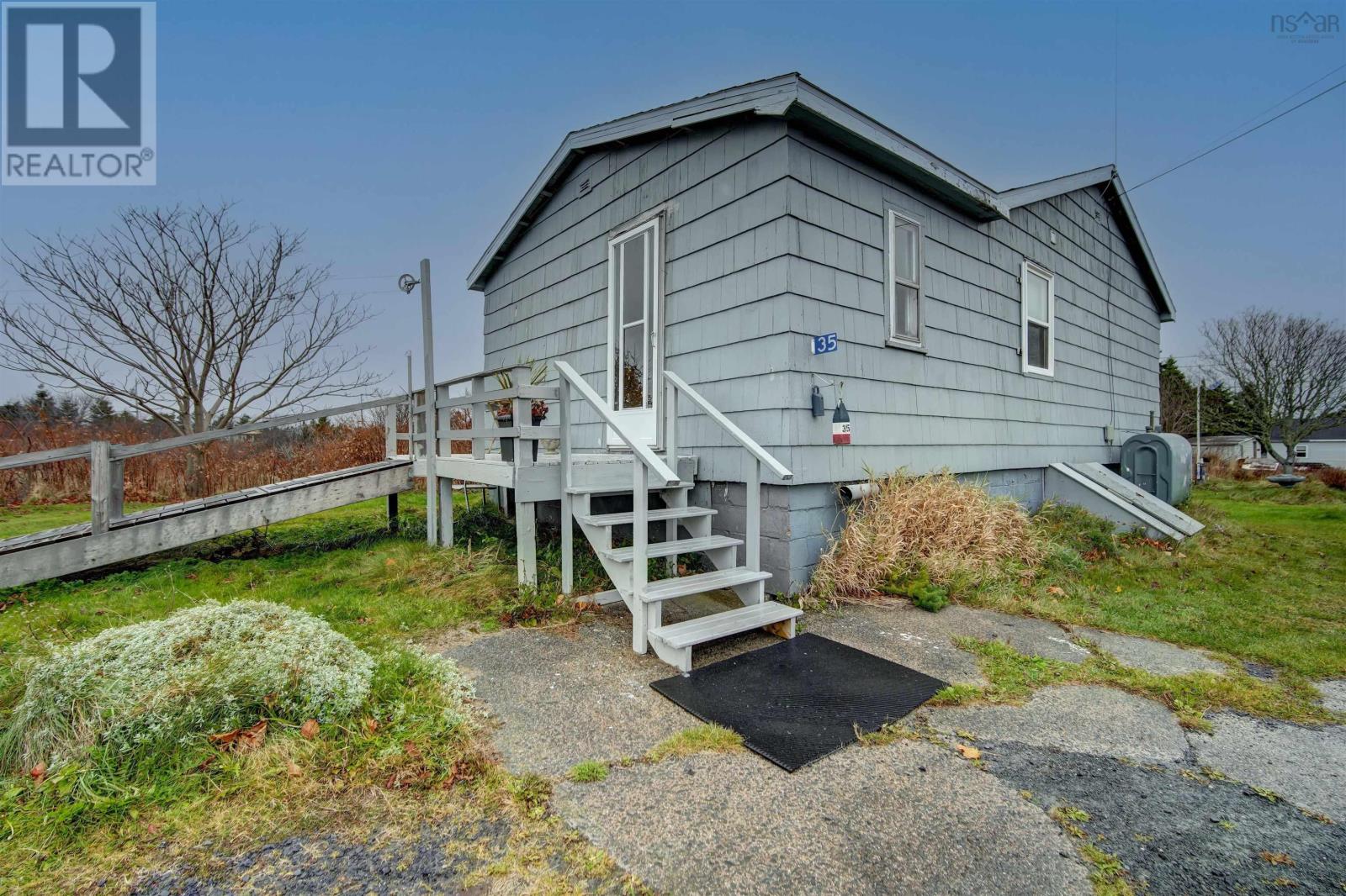 35 Pettipas Road, Terence Bay, Nova Scotia  B3T 1Y4 - Photo 17 - 202503011