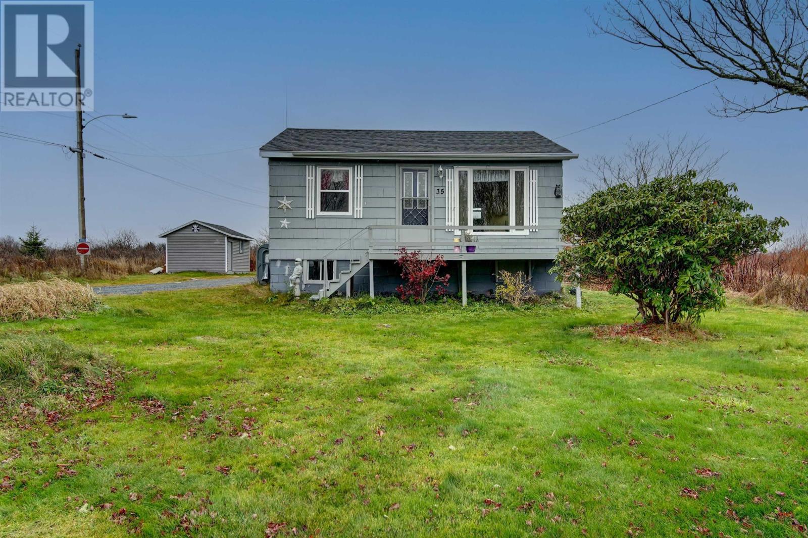 35 Pettipas Road, Terence Bay, Nova Scotia  B3T 1Y4 - Photo 4 - 202503011