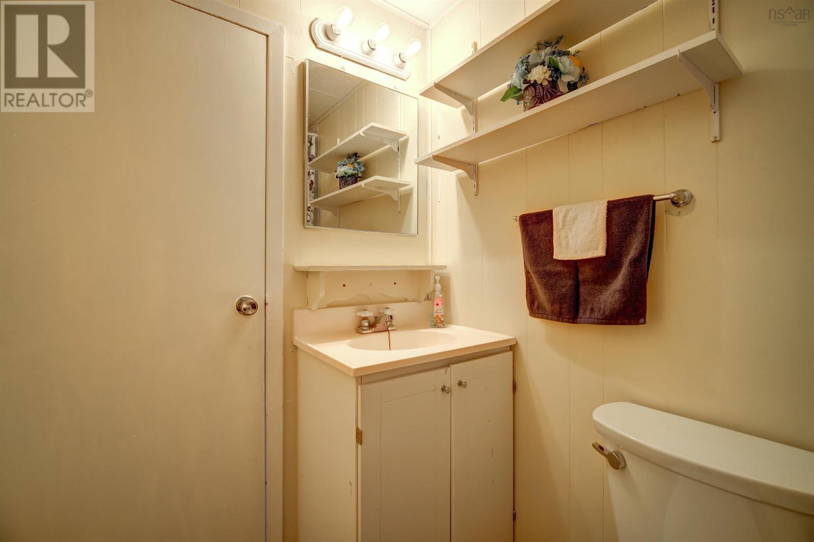 35 Pettipas Road, Terence Bay, Nova Scotia  B3T 1Y4 - Photo 48 - 202503011