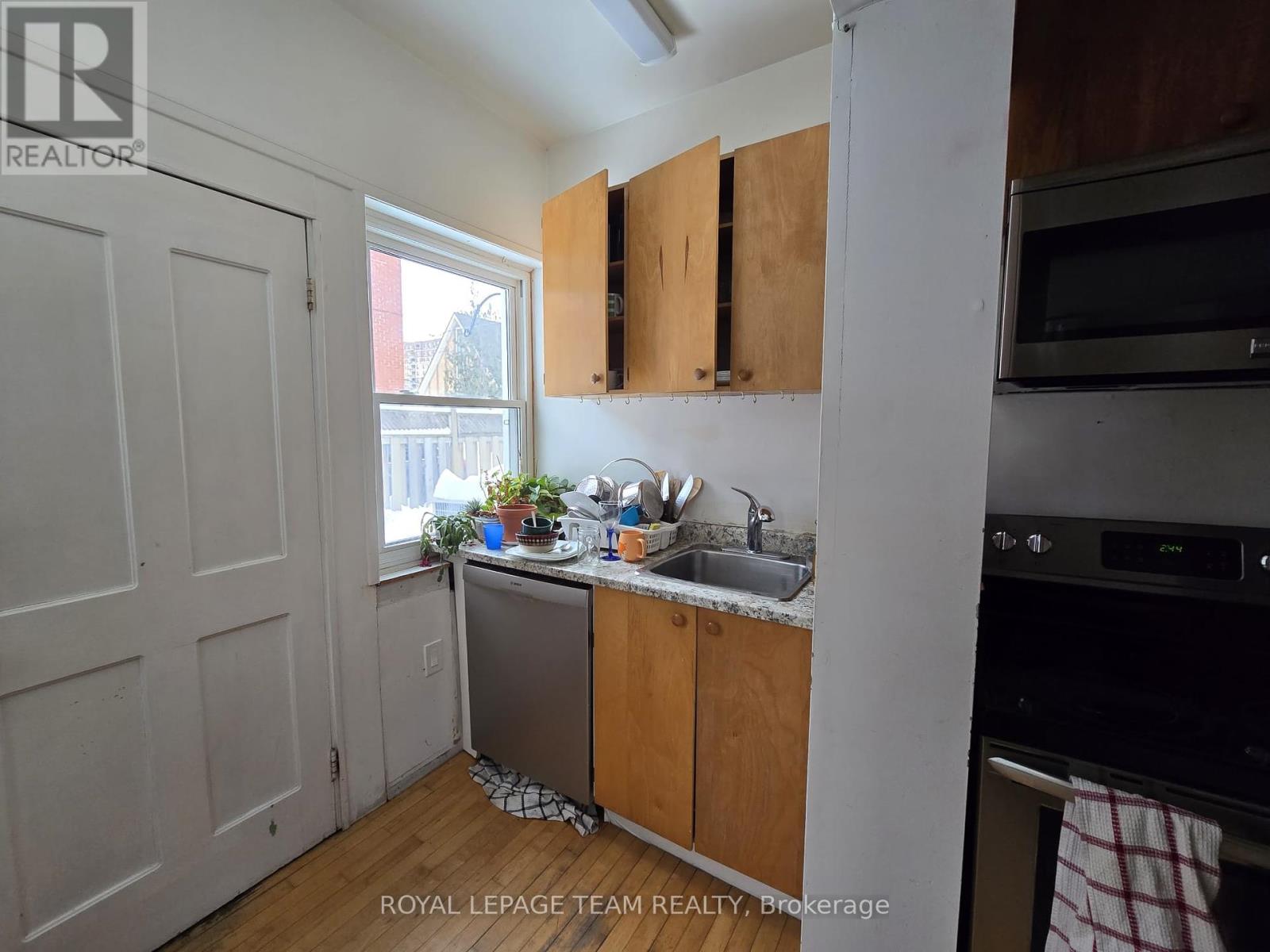 Property at 161 HINCHEY AVENUE image 4