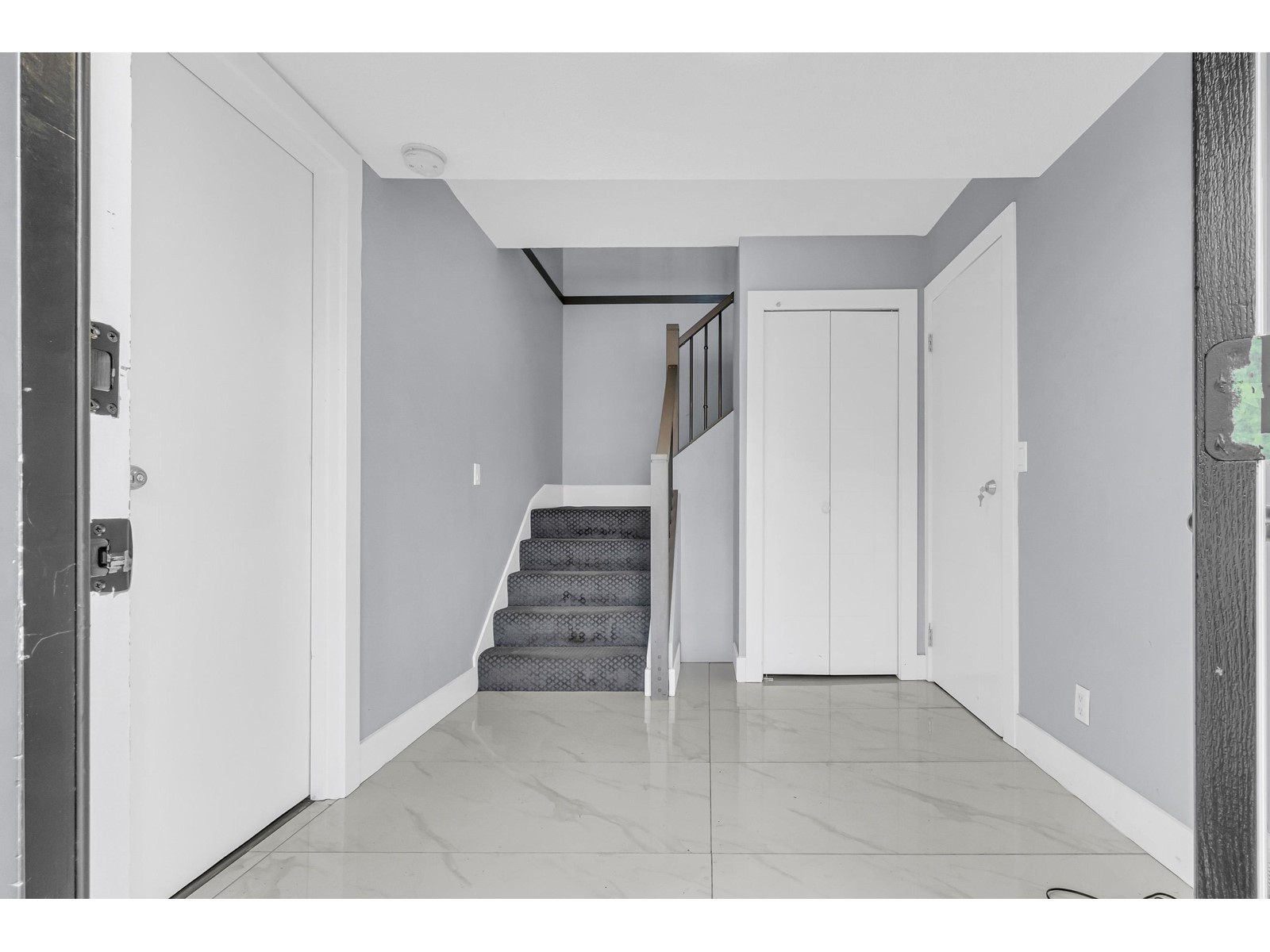 9137 Malcolm Place, Surrey, British Columbia  V3V 6G1 - Photo 13 - R2966399
