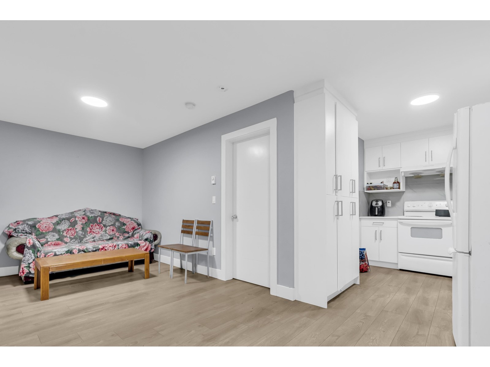 9137 Malcolm Place, Surrey, British Columbia  V3V 6G1 - Photo 16 - R2966399