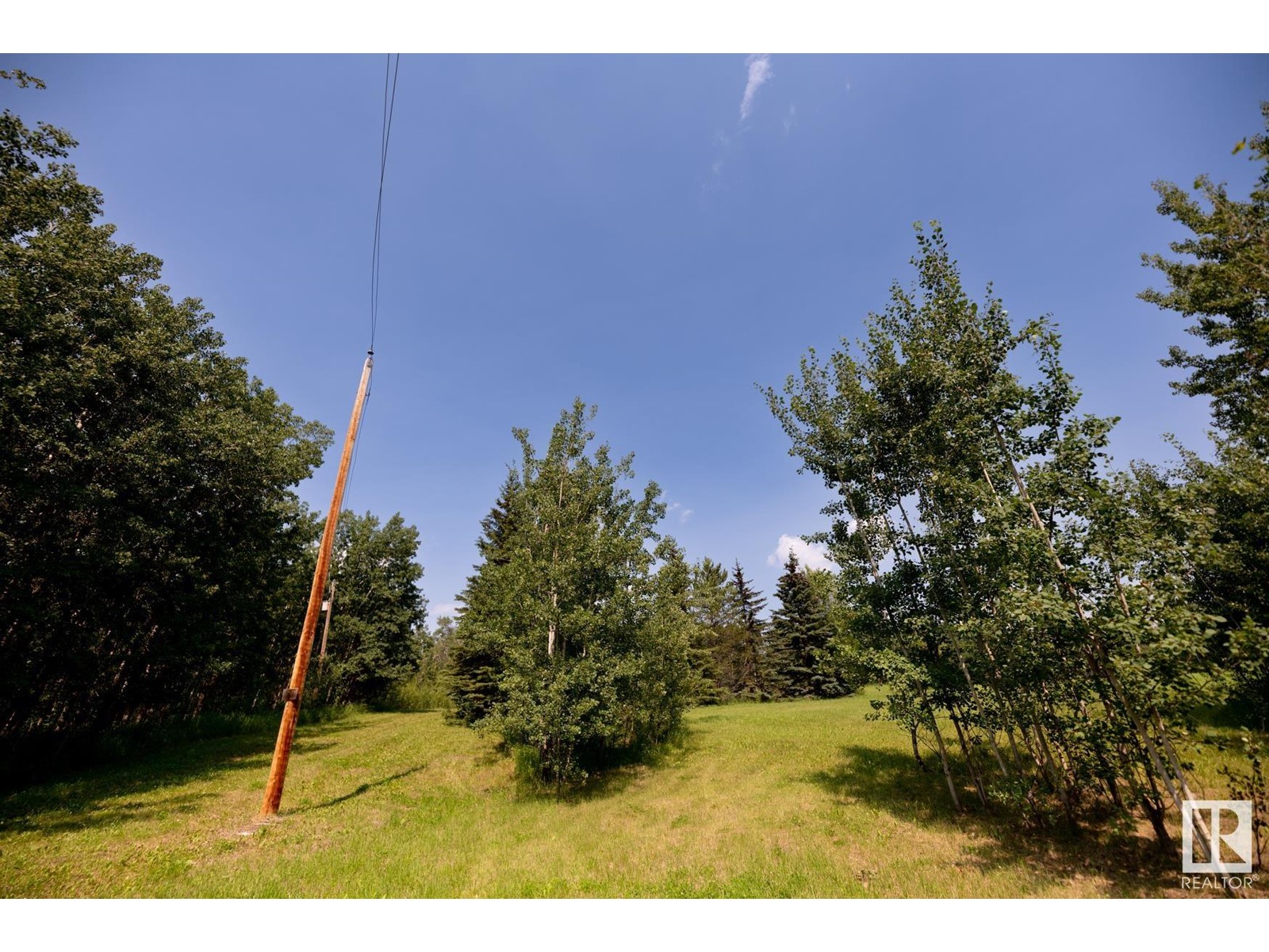 Property at 23246 TWP RD 521A image 2