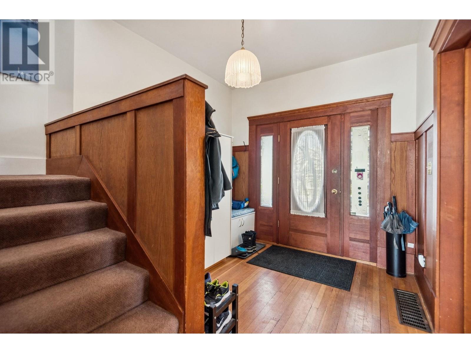 Listing Picture 17 of 40 : 628 W 22ND AVENUE, Vancouver / 溫哥華 - 魯藝地產 Yvonne Lu Group - MLS Medallion Club Member