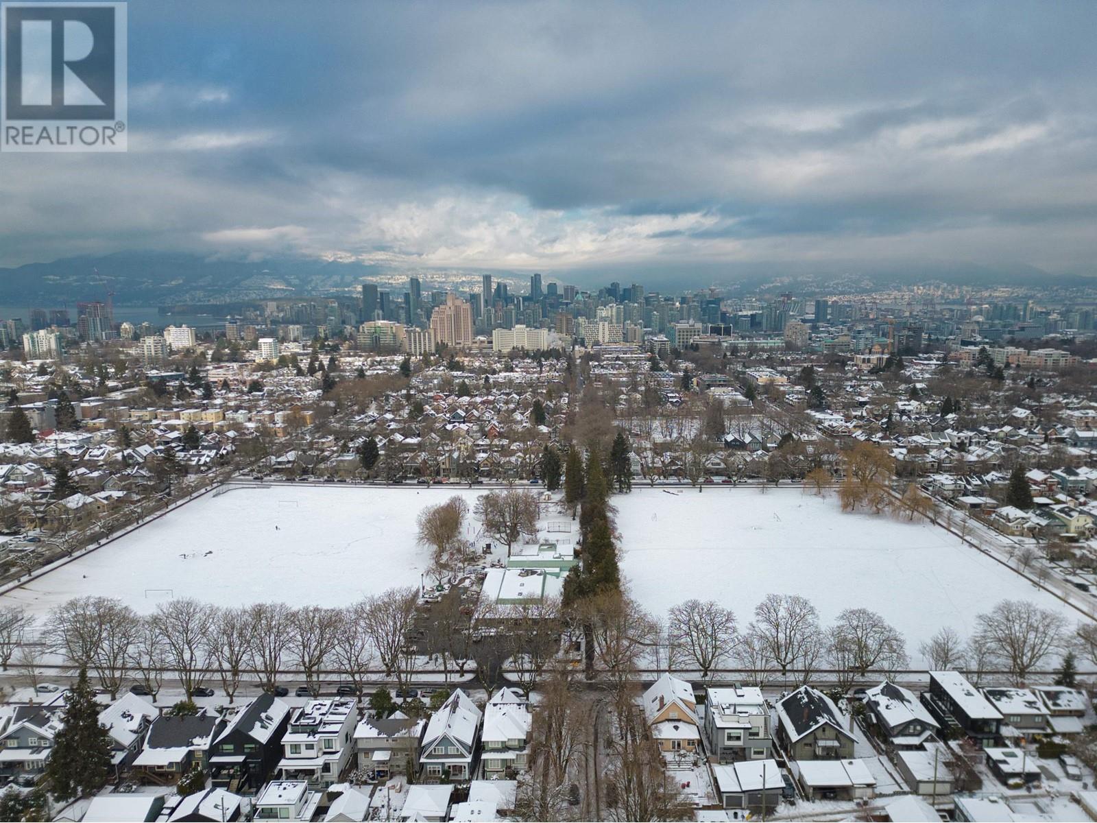 Listing Picture 33 of 40 : 628 W 22ND AVENUE, Vancouver / 溫哥華 - 魯藝地產 Yvonne Lu Group - MLS Medallion Club Member