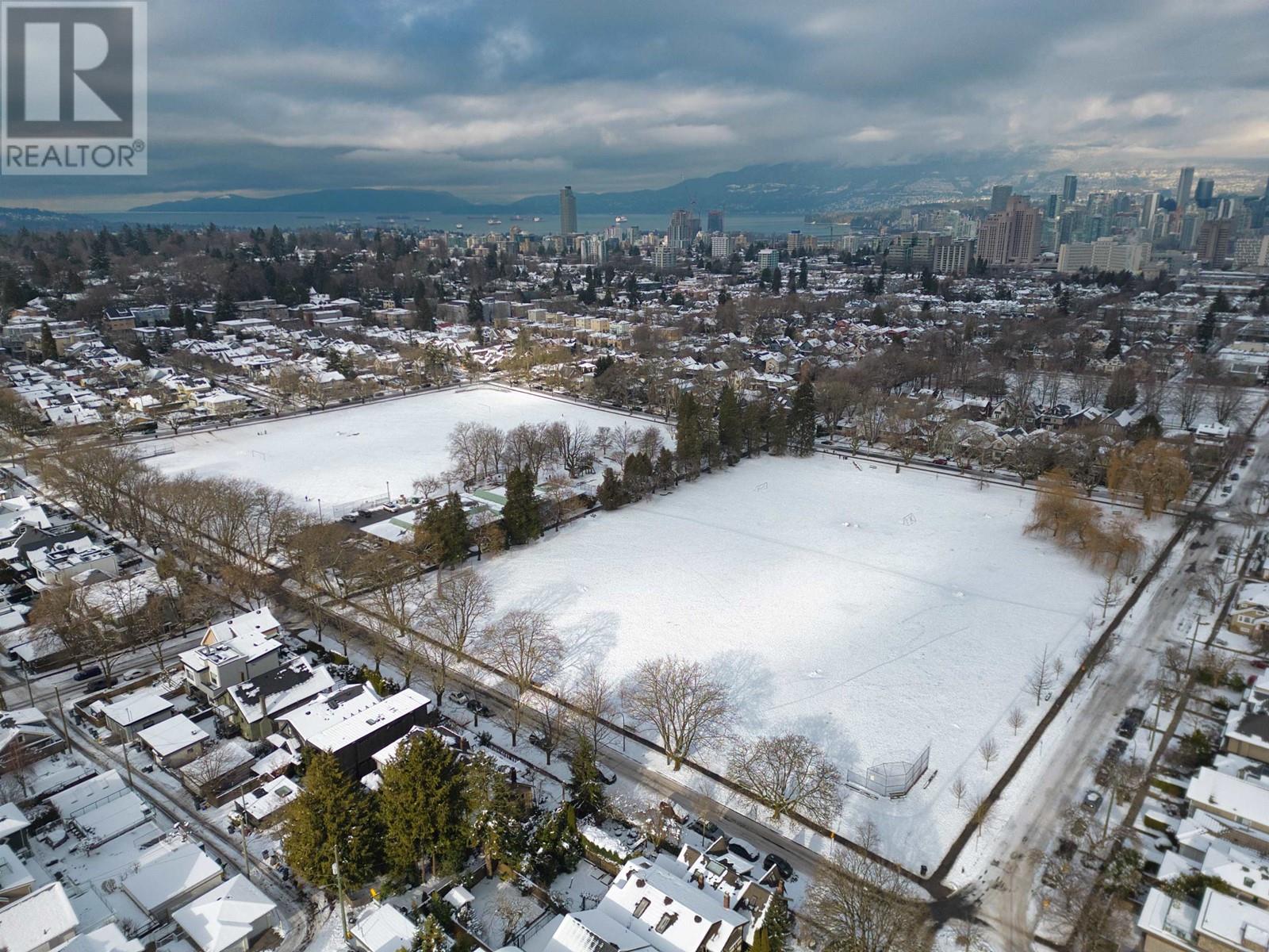 Listing Picture 34 of 40 : 628 W 22ND AVENUE, Vancouver / 溫哥華 - 魯藝地產 Yvonne Lu Group - MLS Medallion Club Member