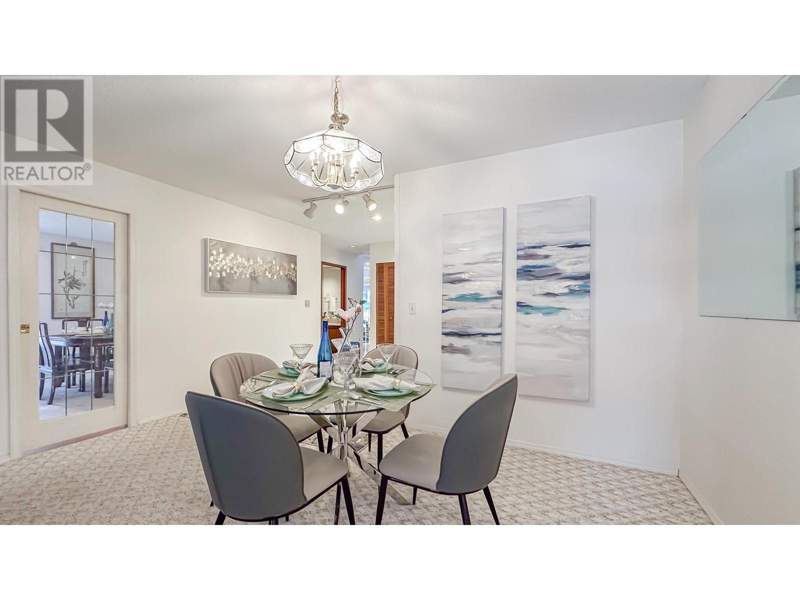 Listing Picture 12 of 39 : 4911 GROAT AVENUE, Richmond / 烈治文 - 魯藝地產 Yvonne Lu Group - MLS Medallion Club Member