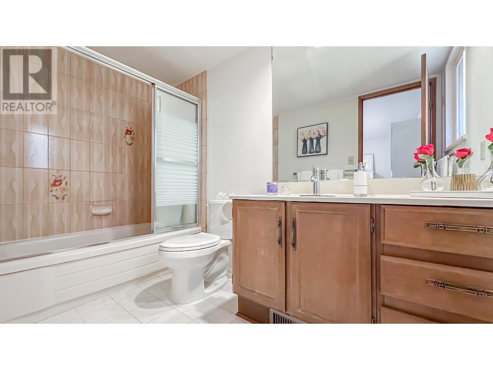 Listing Picture 24 of 39 : 4911 GROAT AVENUE, Richmond / 烈治文 - 魯藝地產 Yvonne Lu Group - MLS Medallion Club Member
