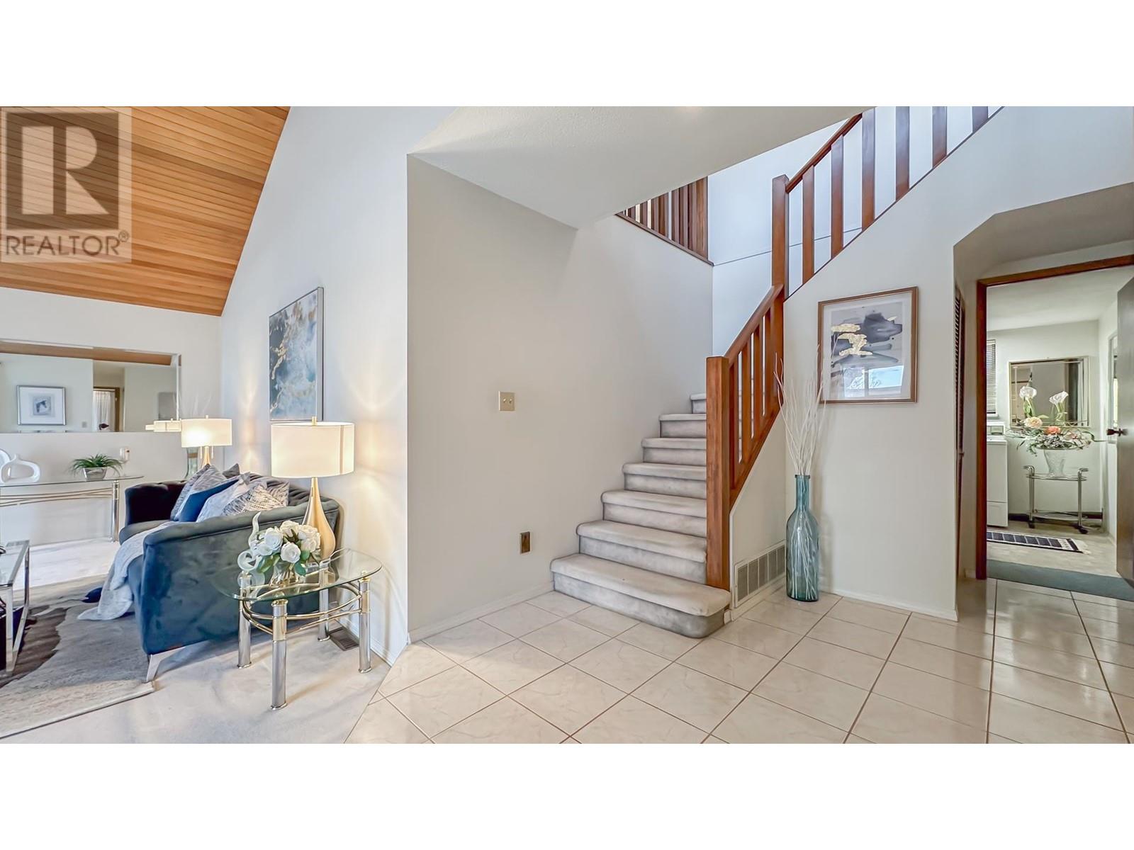 Listing Picture 5 of 39 : 4911 GROAT AVENUE, Richmond / 烈治文 - 魯藝地產 Yvonne Lu Group - MLS Medallion Club Member