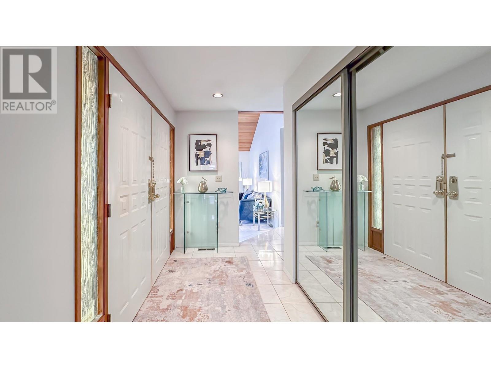 Listing Picture 4 of 39 : 4911 GROAT AVENUE, Richmond / 烈治文 - 魯藝地產 Yvonne Lu Group - MLS Medallion Club Member