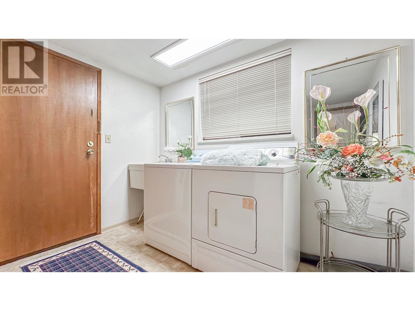 Listing Picture 23 of 39 : 4911 GROAT AVENUE, Richmond / 烈治文 - 魯藝地產 Yvonne Lu Group - MLS Medallion Club Member