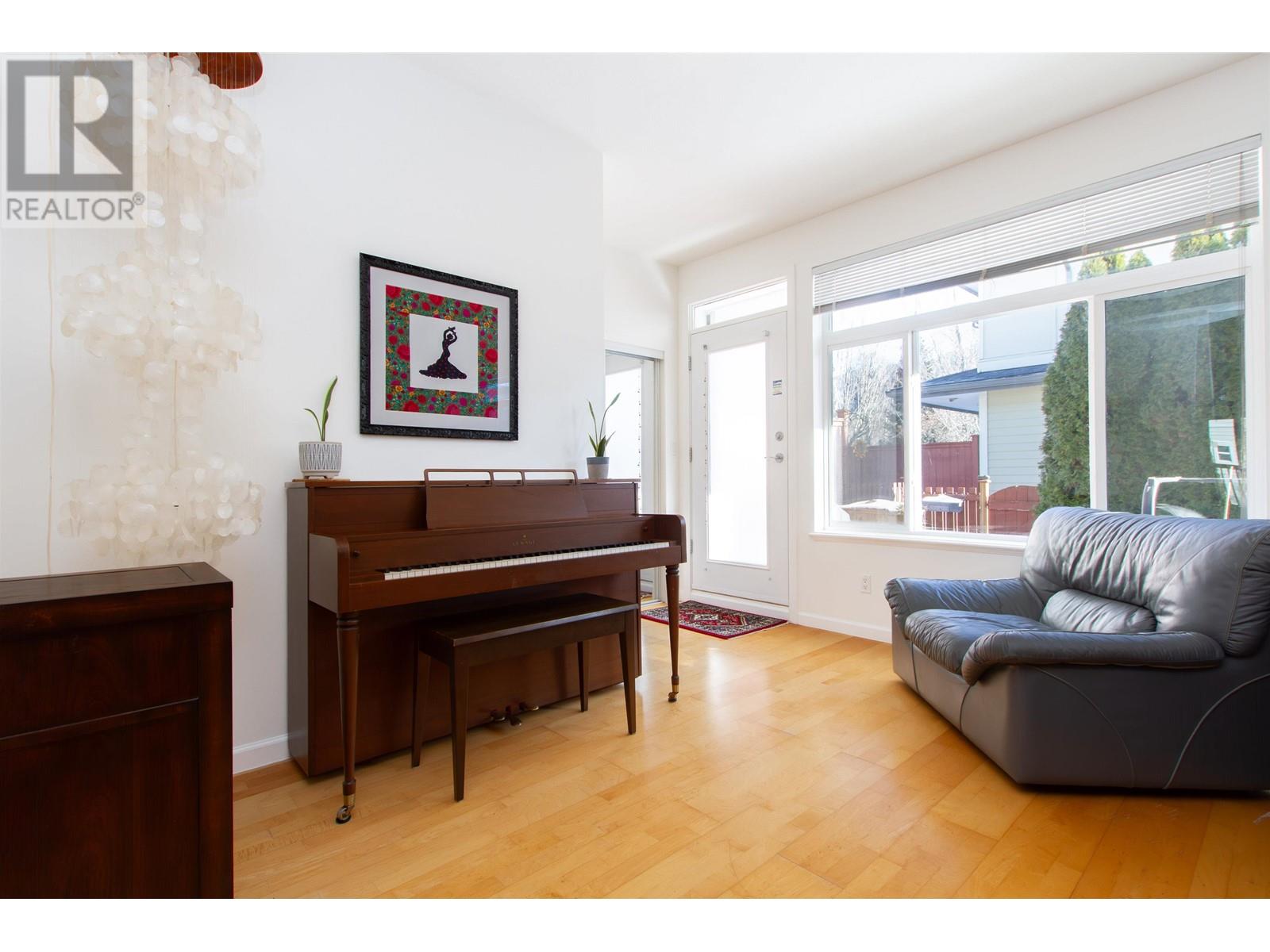 24 40632 GOVERNMENT ROAD