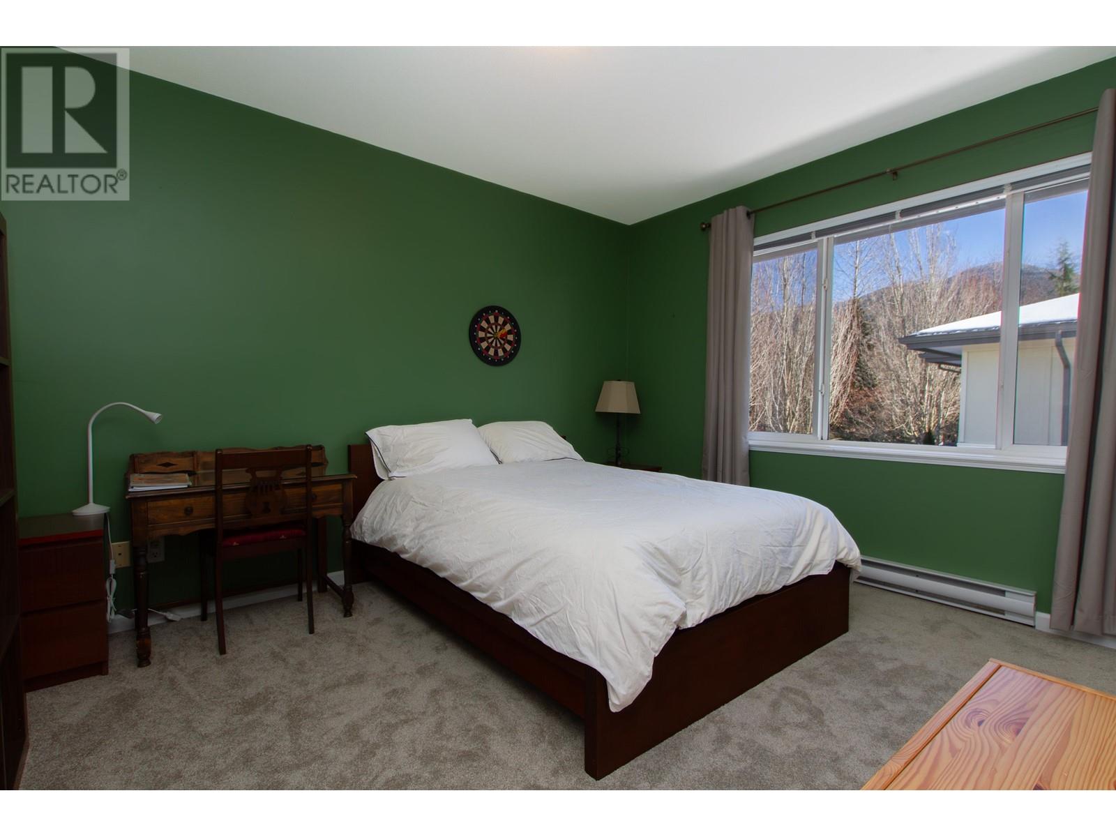 24 40632 GOVERNMENT ROAD