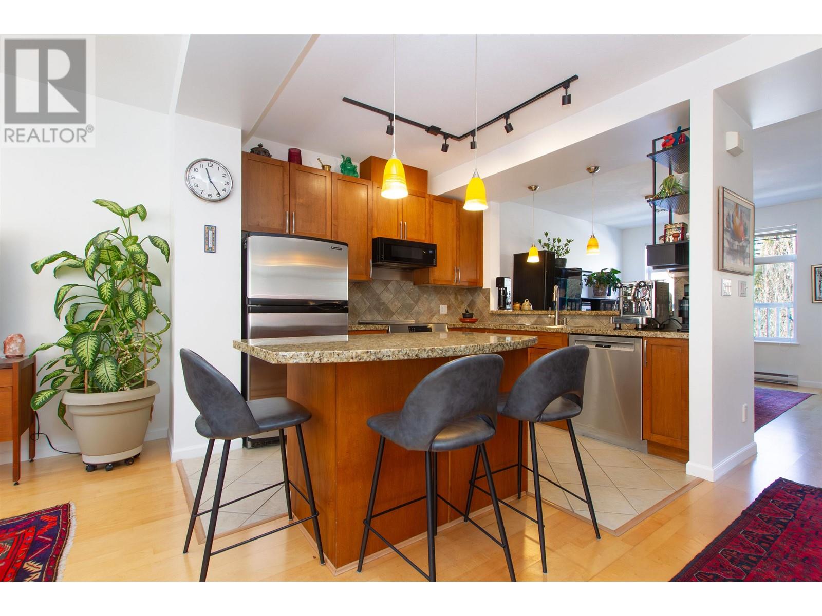 24 40632 GOVERNMENT ROAD