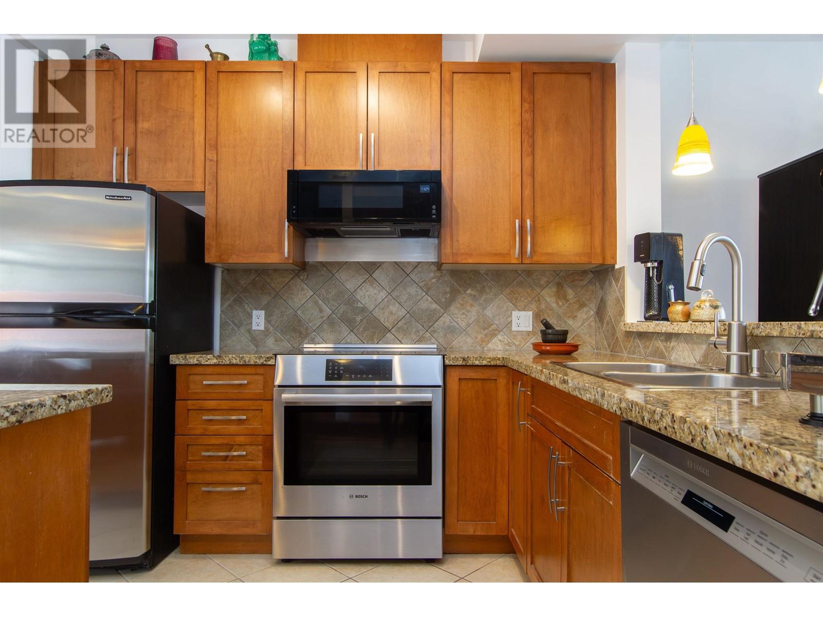 24 40632 GOVERNMENT ROAD