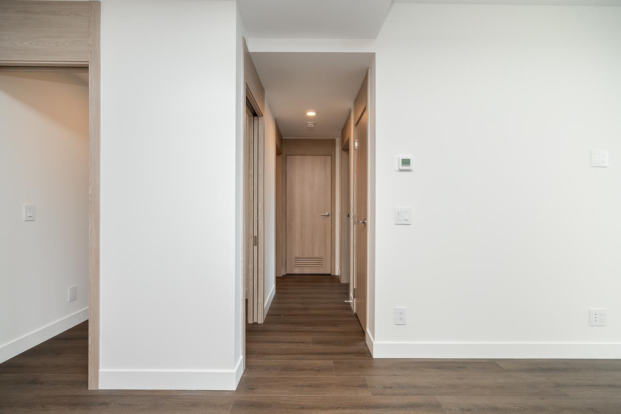 801 10750 135a Street, Surrey, British Columbia  V3T 0V4 - Photo 15 - R2962024