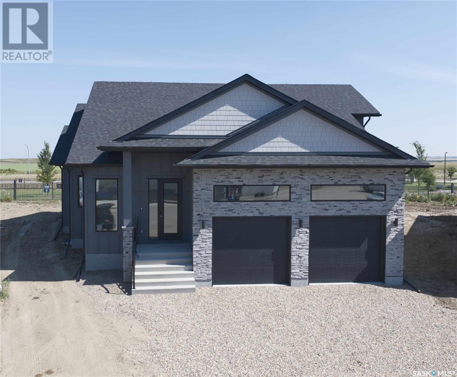 Property at 323 Woolf BAY image 2