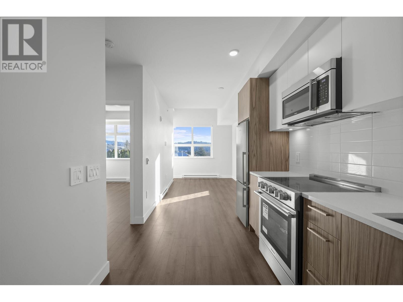405 5535 Hastings Street, Burnaby, British Columbia  V5B 1R2 - Photo 3 - R2959200
