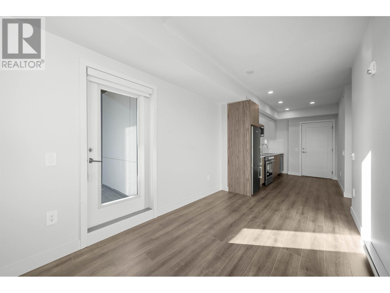 405 5535 Hastings Street, Burnaby, British Columbia  V5B 1R2 - Photo 4 - R2959200