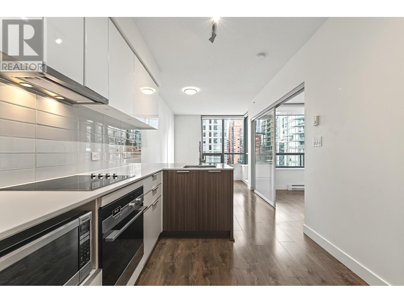 Listing Picture 3 of 26 : 1105 1308 HORNBY STREET, Vancouver / 溫哥華 - 魯藝地產 Yvonne Lu Group - MLS Medallion Club Member