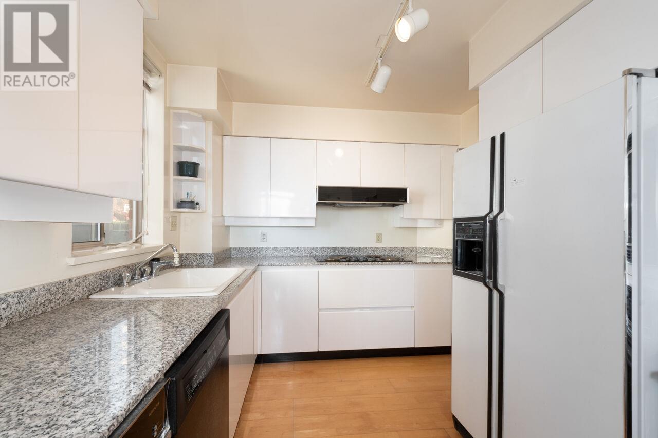 Listing Picture 20 of 40 : 402 1419 BEACH AVENUE, Vancouver / 溫哥華 - 魯藝地產 Yvonne Lu Group - MLS Medallion Club Member