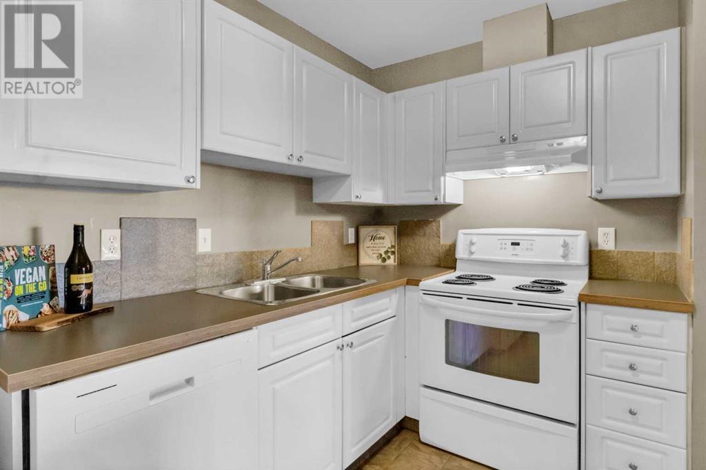 Property at 311, 1715 35 Street SE image 3