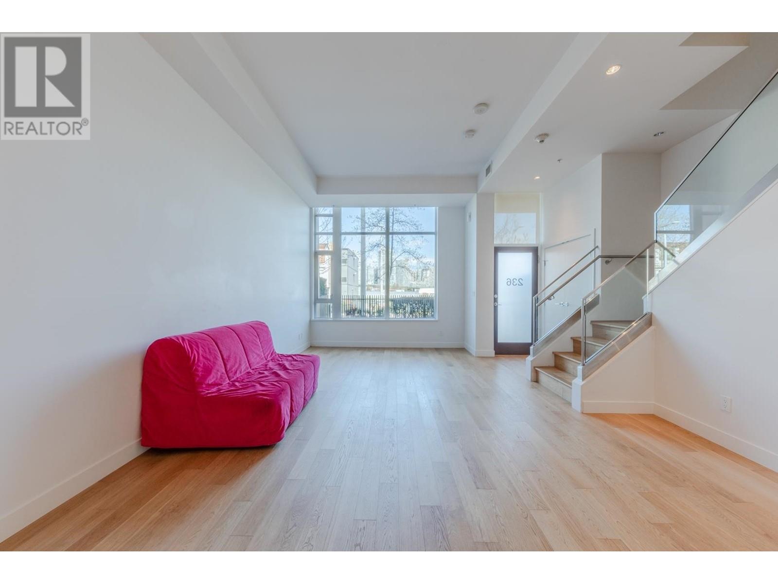 Listing Picture 9 of 37 : 236 W 1ST AVENUE, Vancouver / 溫哥華 - 魯藝地產 Yvonne Lu Group - MLS Medallion Club Member