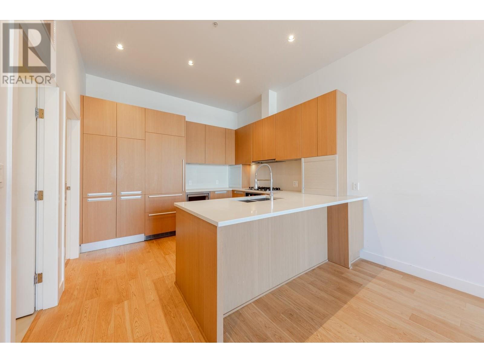 Listing Picture 17 of 37 : 236 W 1ST AVENUE, Vancouver / 溫哥華 - 魯藝地產 Yvonne Lu Group - MLS Medallion Club Member