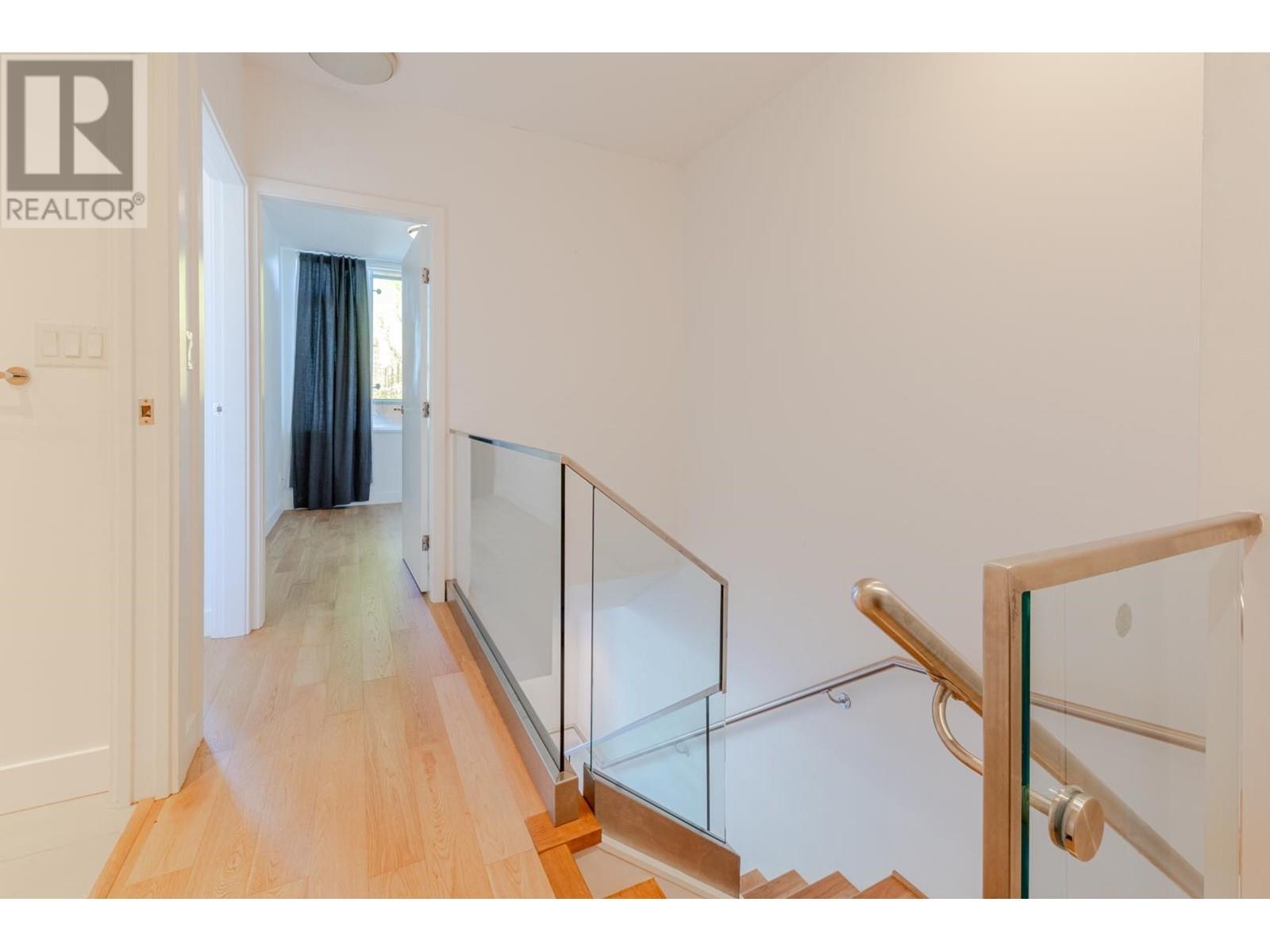 Listing Picture 32 of 37 : 236 W 1ST AVENUE, Vancouver / 溫哥華 - 魯藝地產 Yvonne Lu Group - MLS Medallion Club Member