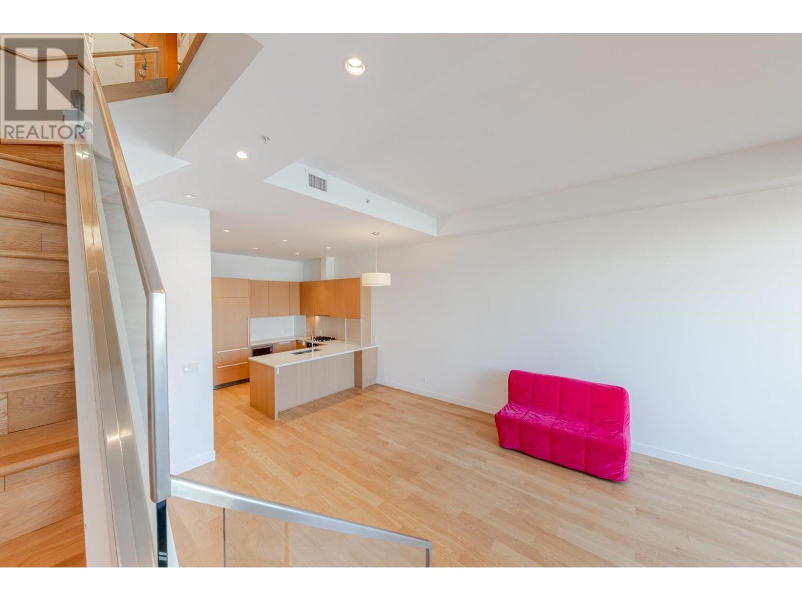 Listing Picture 21 of 37 : 236 W 1ST AVENUE, Vancouver / 溫哥華 - 魯藝地產 Yvonne Lu Group - MLS Medallion Club Member