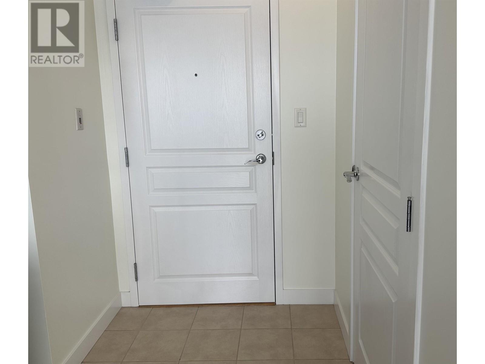 Listing Picture 33 of 40 : 653 1483 E KING EDWARD AVENUE, Vancouver / 溫哥華 - 魯藝地產 Yvonne Lu Group - MLS Medallion Club Member