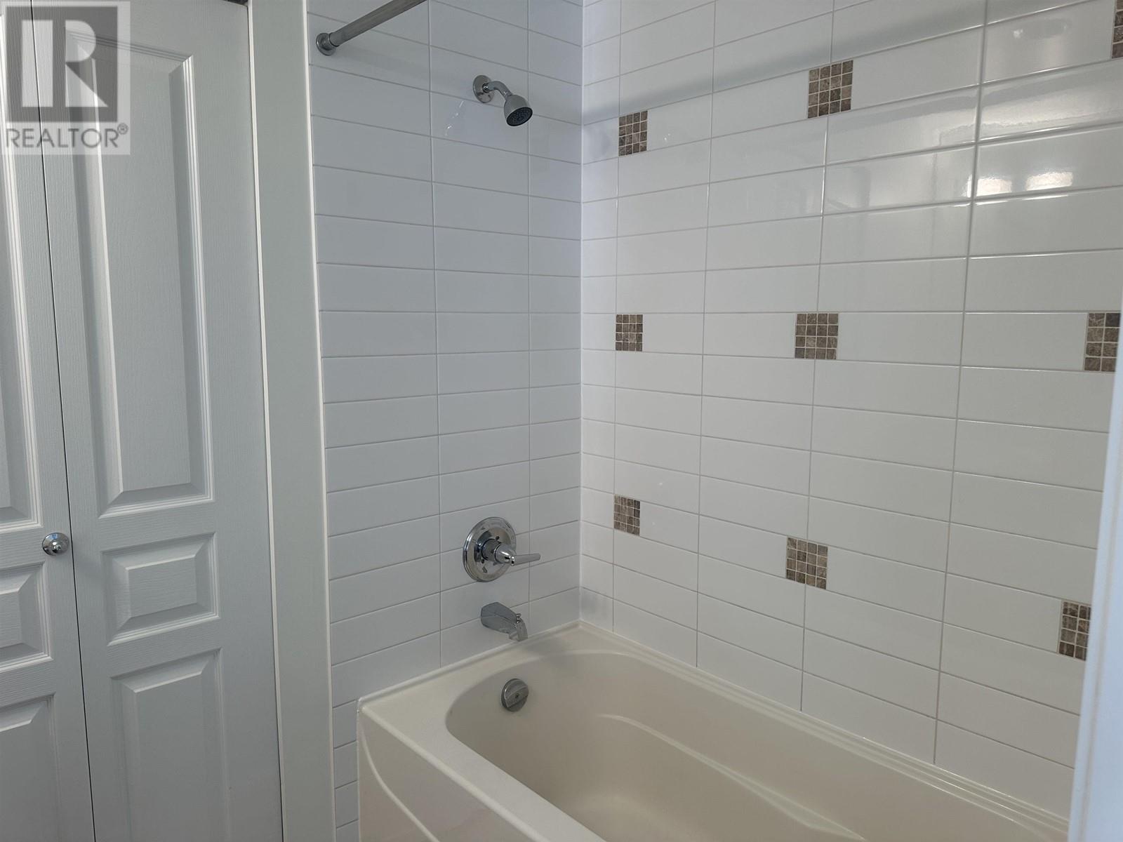 Listing Picture 25 of 40 : 653 1483 E KING EDWARD AVENUE, Vancouver / 溫哥華 - 魯藝地產 Yvonne Lu Group - MLS Medallion Club Member