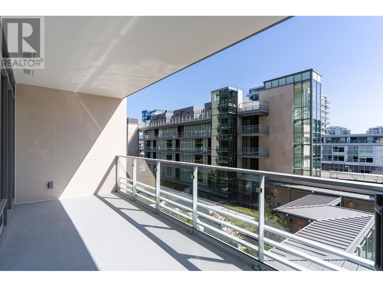 Listing Picture 18 of 21 : 713 6688 PEARSON WAY, Richmond / 烈治文 - 魯藝地產 Yvonne Lu Group - MLS Medallion Club Member