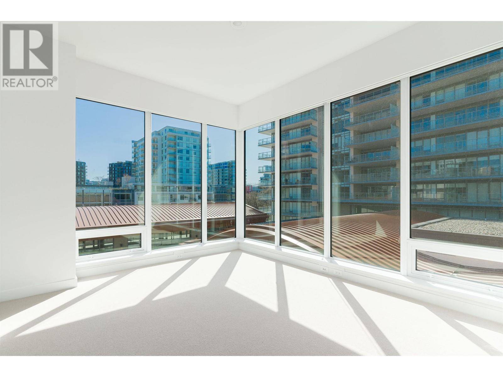 Listing Picture 11 of 21 : 713 6688 PEARSON WAY, Richmond / 烈治文 - 魯藝地產 Yvonne Lu Group - MLS Medallion Club Member