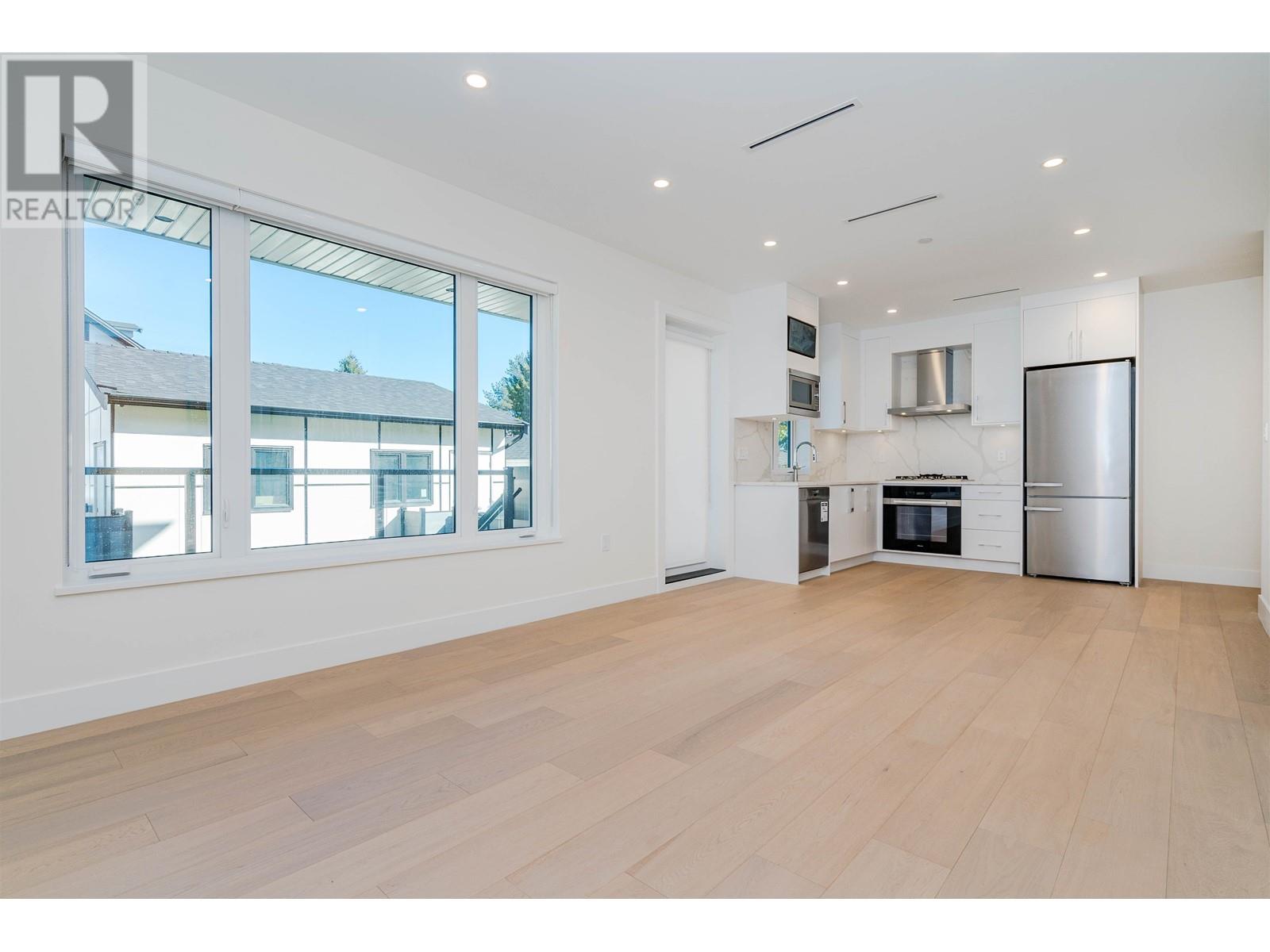 Property at 8190 CARTIER STREET image 2