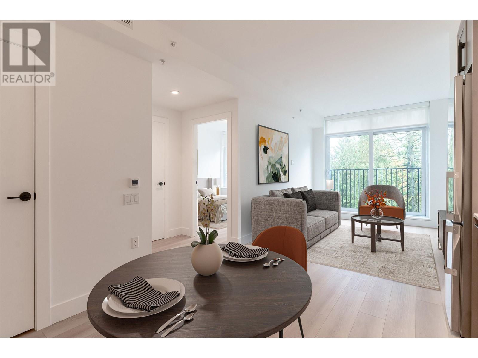 Listing Picture 3 of 28 : 405 8750 UNIVERSITY CRESCENT, Burnaby / 本拿比 - 魯藝地產 Yvonne Lu Group - MLS Medallion Club Member