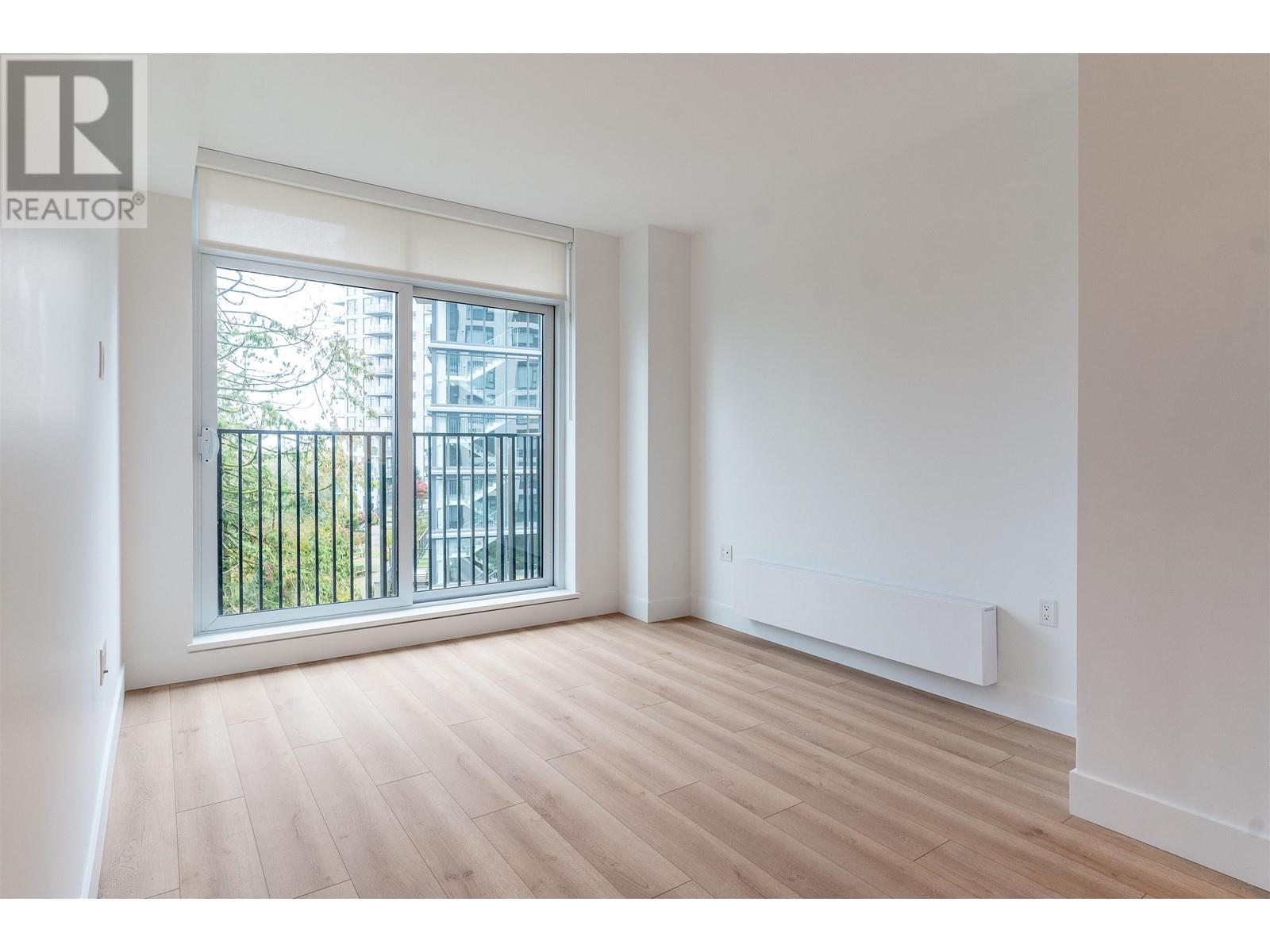 Listing Picture 12 of 28 : 405 8750 UNIVERSITY CRESCENT, Burnaby / 本拿比 - 魯藝地產 Yvonne Lu Group - MLS Medallion Club Member