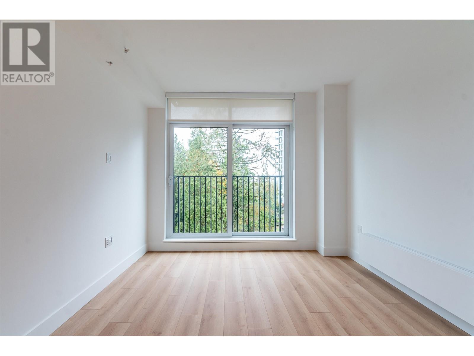 Listing Picture 13 of 28 : 405 8750 UNIVERSITY CRESCENT, Burnaby / 本拿比 - 魯藝地產 Yvonne Lu Group - MLS Medallion Club Member